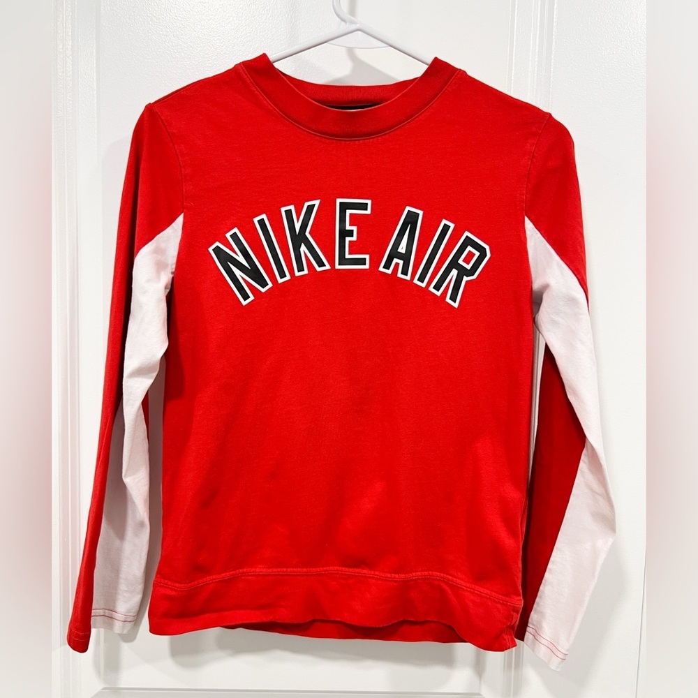 Nike Air Kids Red White Long Sleeve Athletic Shirt Boys Size 8/10 - Picture 2 of 5
